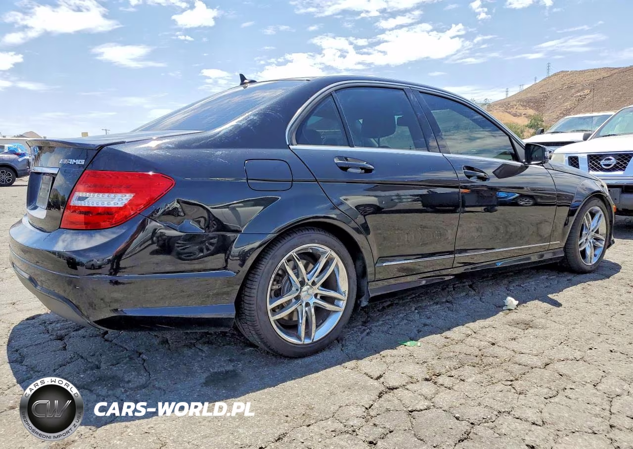 2014 Mercedes-Benz C 250 VIN:WDDGF4HB8EA900324 - 3