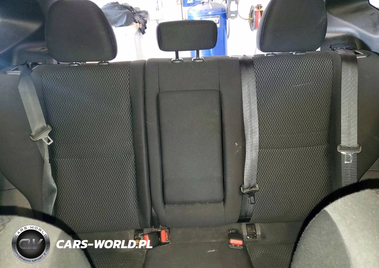 2018 Nissan Rogue Sport S VIN:JN1BJ1CR6JW285620 - 10