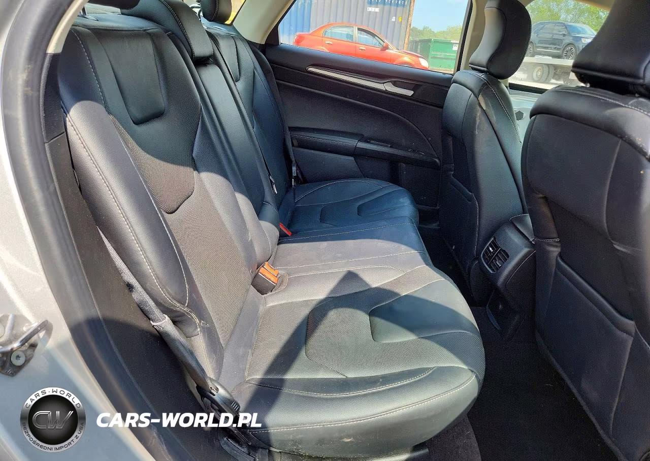 2019 Ford Fusion Titanium VIN:3FA6P0SU9KR177564 - 10