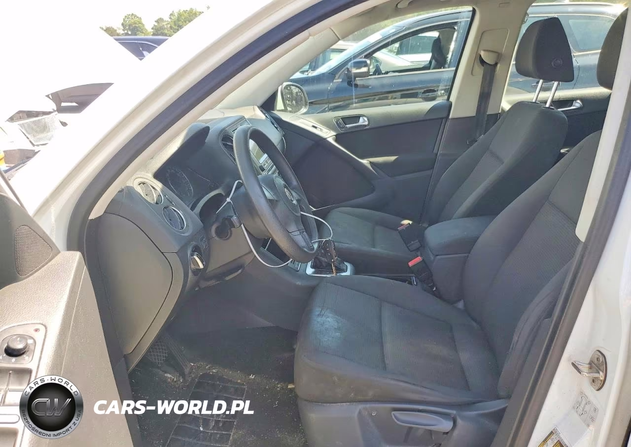 2017 Volkswagen Tiguan S VIN:WVGBV7AX1HK052702 - 7