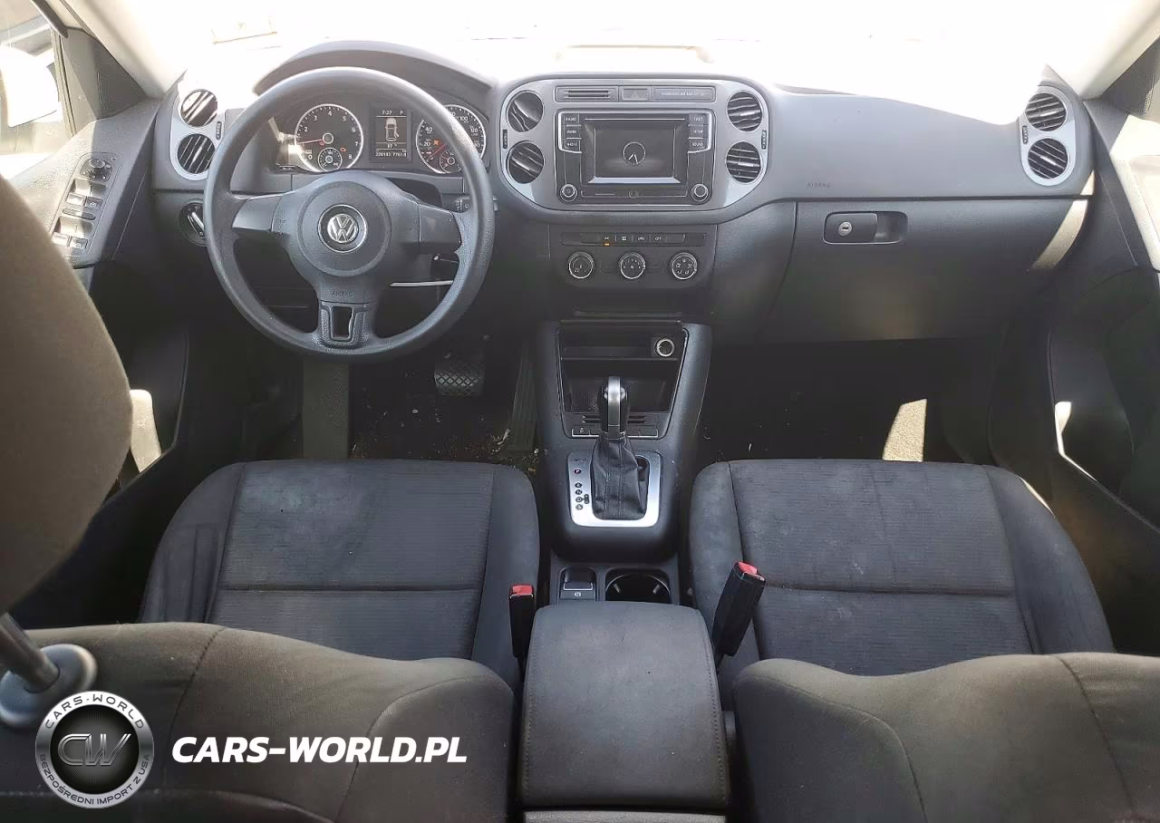 2017 Volkswagen Tiguan S VIN:WVGBV7AX1HK052702 - 8