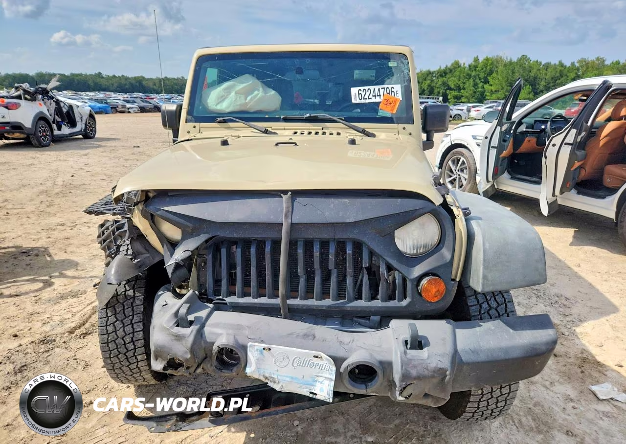 2011 Jeep Wrangler Unlimited Rubicon VIN:1J4BA6H12BL615134 - 5