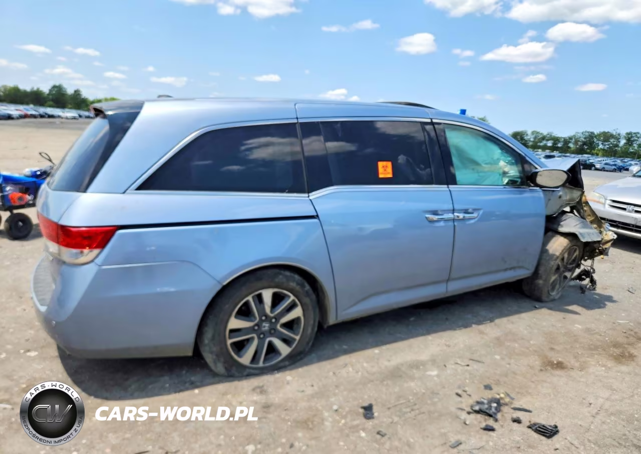 2014 Honda Odyssey Touring VIN:5FNRL5H99EB125974 - 3