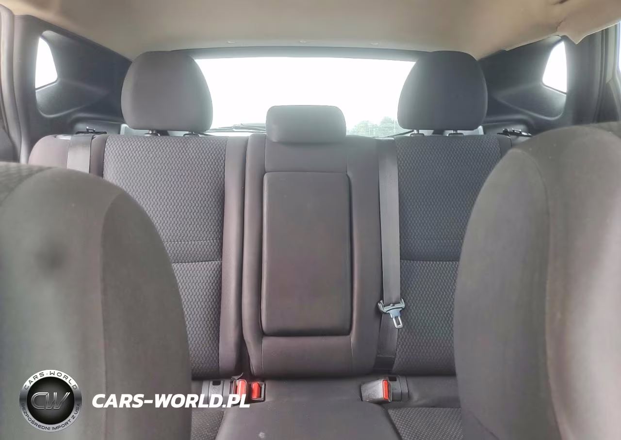 2018 Nissan Rogue Sport S VIN:JN1BJ1CR3JW255507 - 10