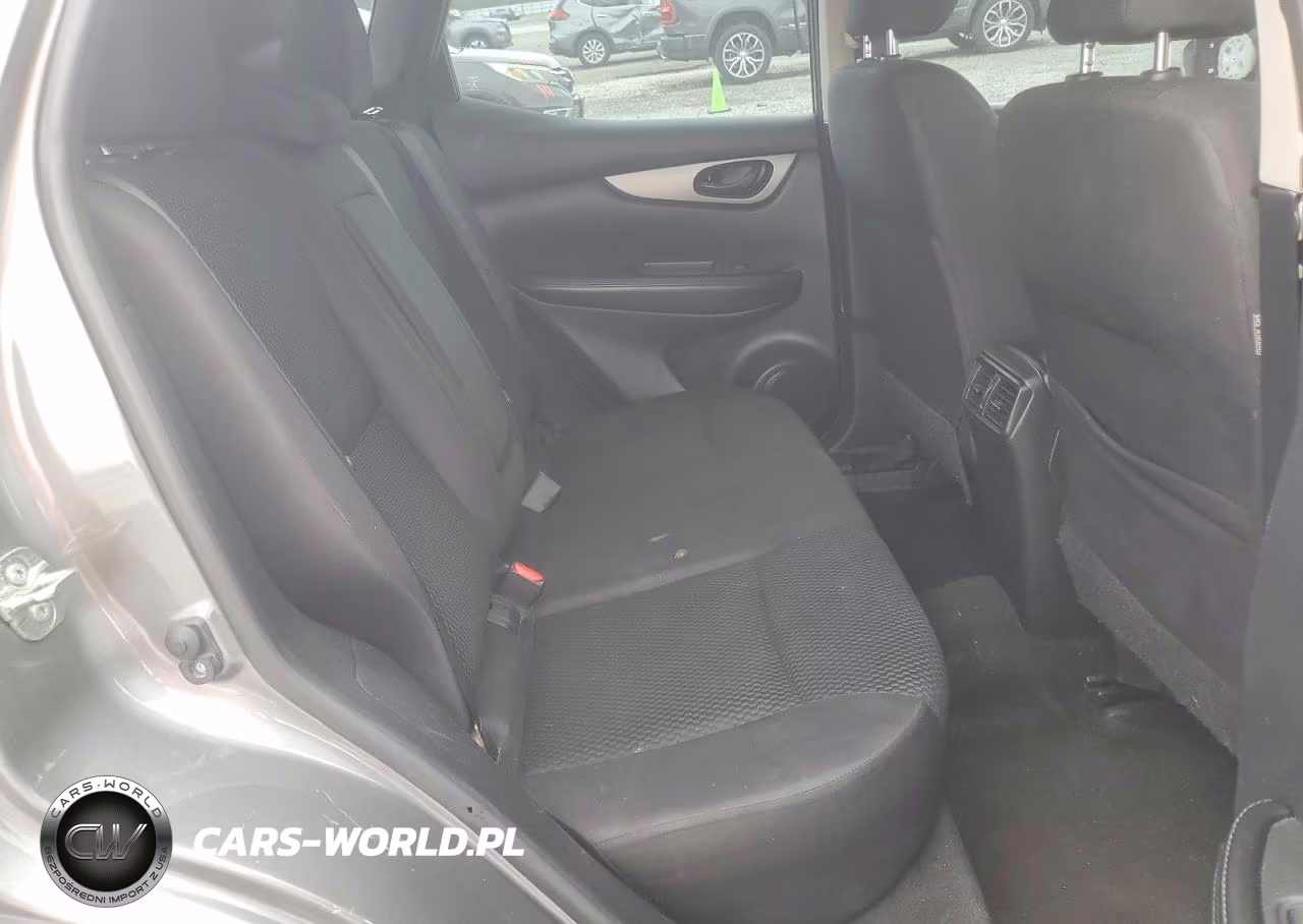 2018 Nissan Rogue Sport S VIN:JN1BJ1CR3JW255507 - 11
