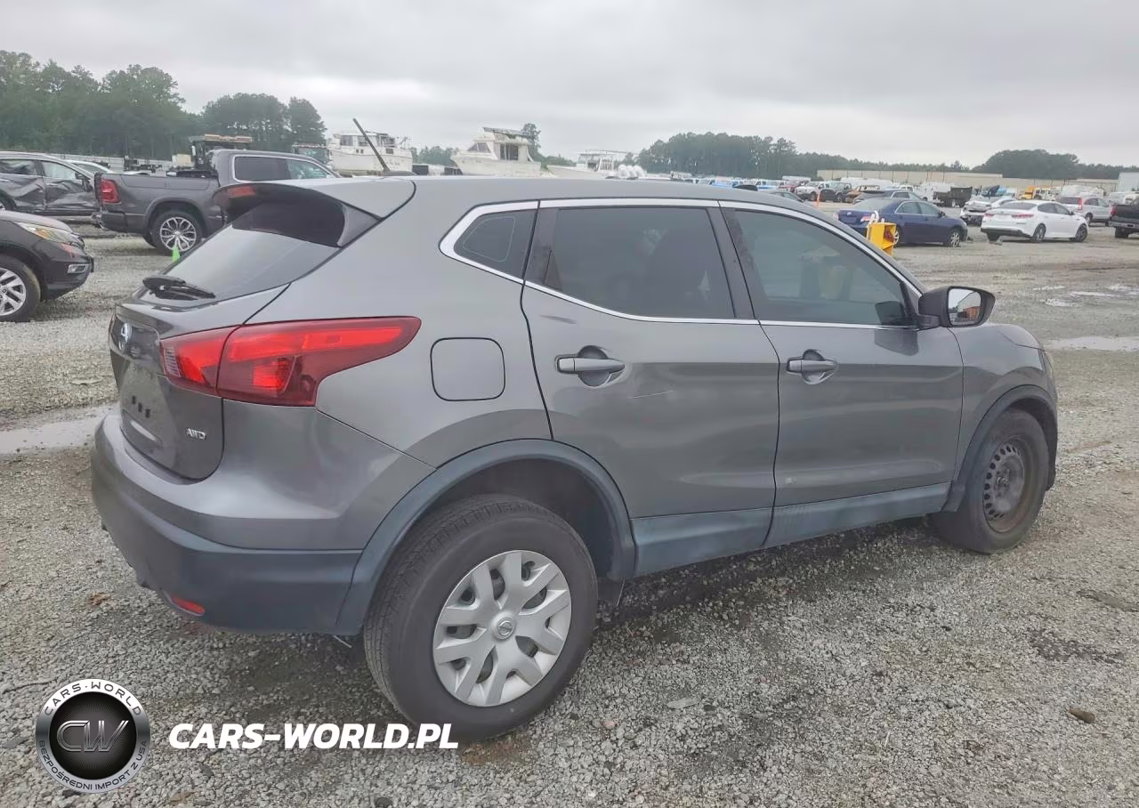 2018 Nissan Rogue Sport S VIN:JN1BJ1CR3JW255507 - 3