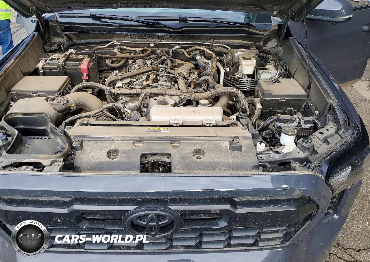 2025 Toyota Tacoma Trd Off-Road VIN:3TMLB5JN3SM128652 - 11