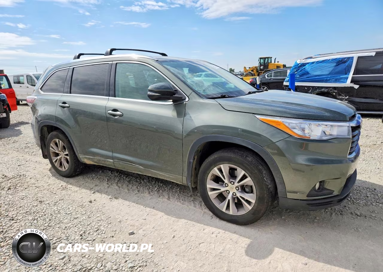 2015 Toyota Highlander Xle VIN:5TDJKRFH7FS152587 - 4