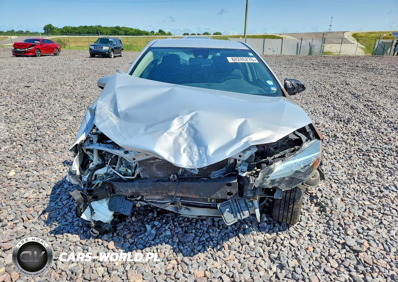 2018 Toyota Corolla Le VIN:2T1BURHE1JC967435 - 5