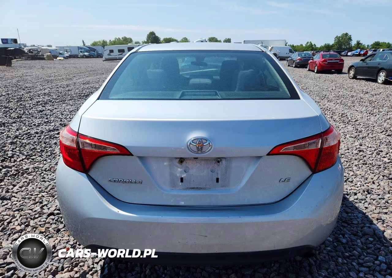 2018 Toyota Corolla Le VIN:2T1BURHE1JC967435 - 6