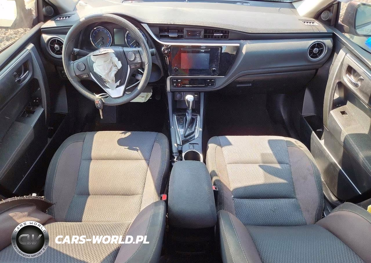 2018 Toyota Corolla Le VIN:2T1BURHE1JC967435 - 8