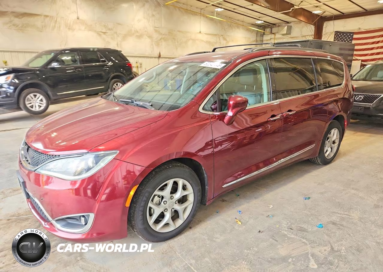 2017 Chrysler Pacifica Touring L – zdjęcie 1 z 13