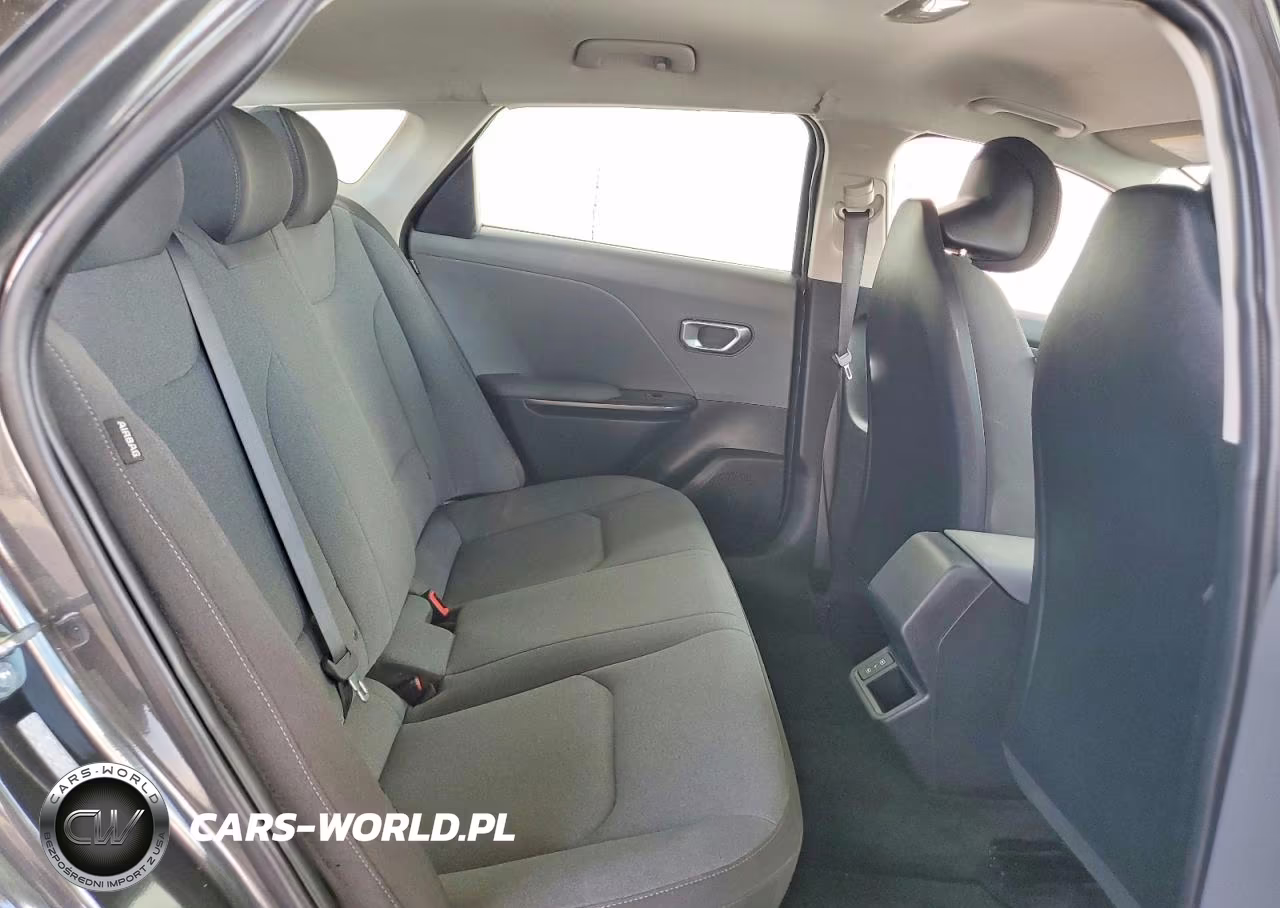 2025 Kia K4 Lx VIN:3KPFT4DE1SE158114 - 10