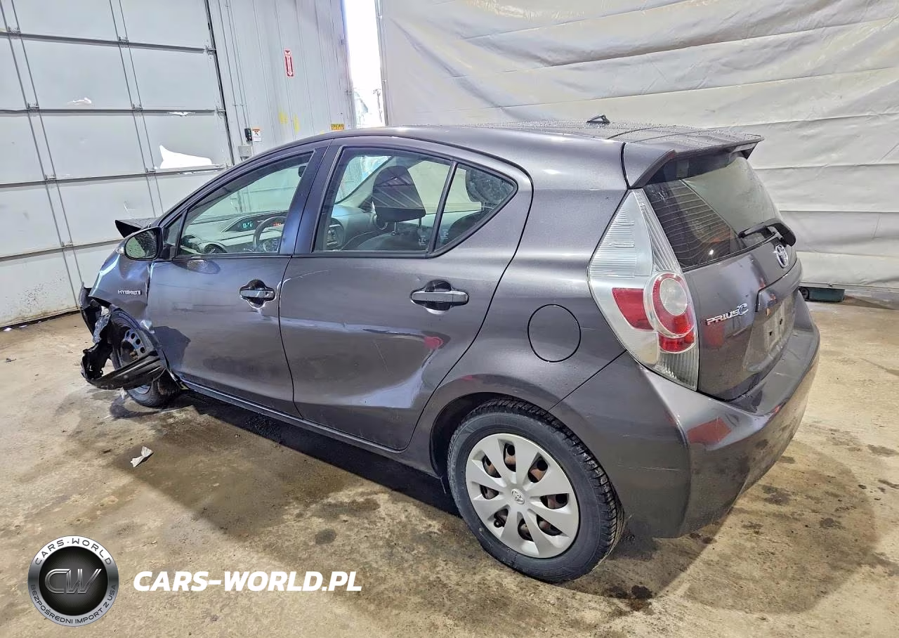 2013 Toyota Prius C Two VIN:JTDKDTB33D1554039 - 2