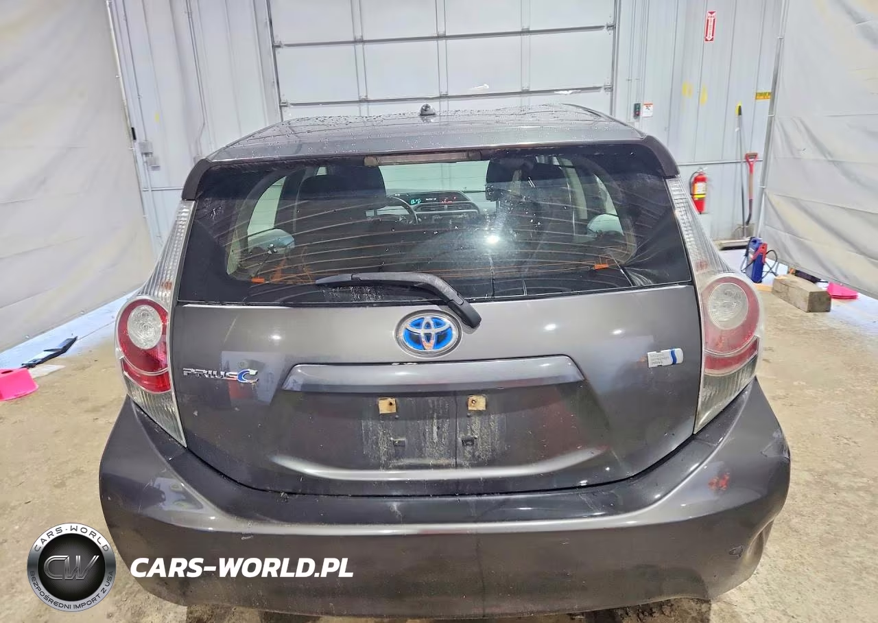 2013 Toyota Prius C Two VIN:JTDKDTB33D1554039 - 6