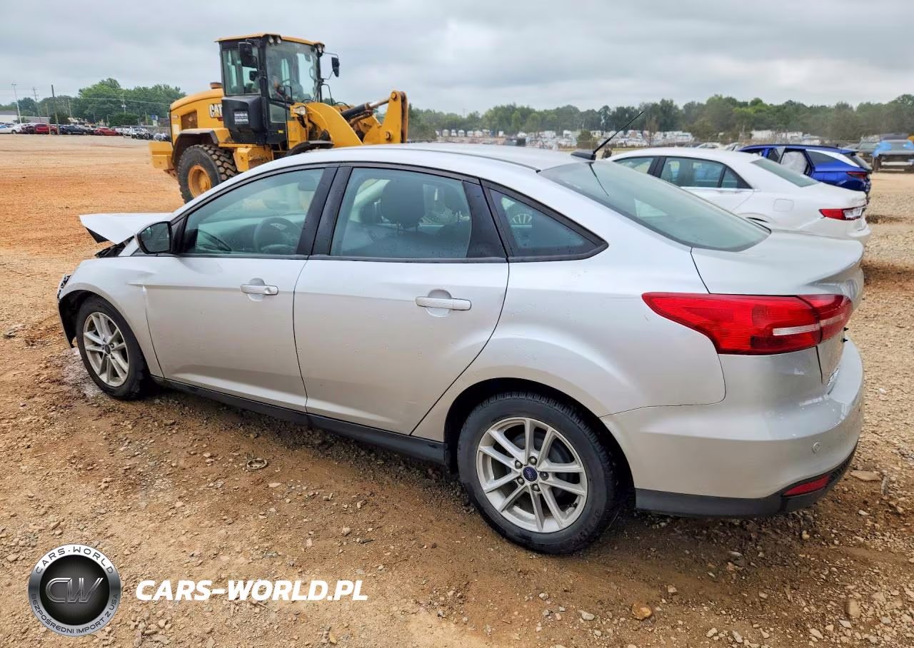 2018 Ford Focus Se VIN:1FADP3F28JL226655 - 2