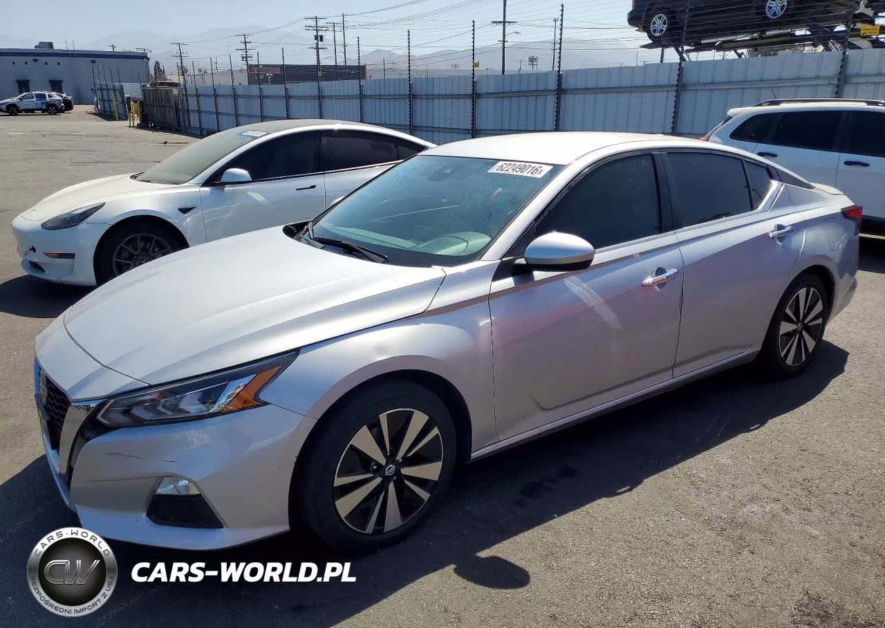 2022 Nissan Altima Sv