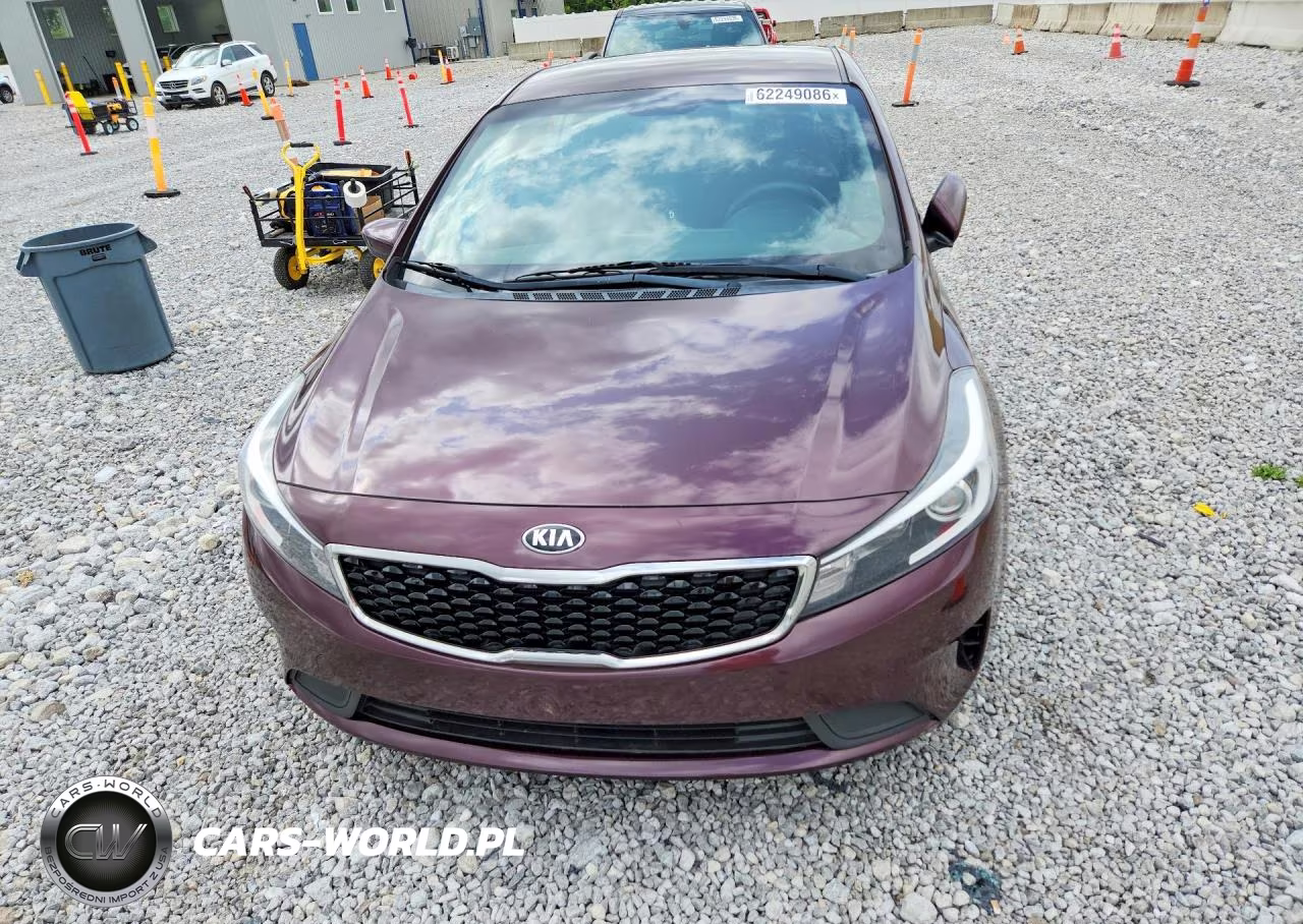 2018 Kia Forte Lx VIN:3KPFK4A75JE174615 - 5