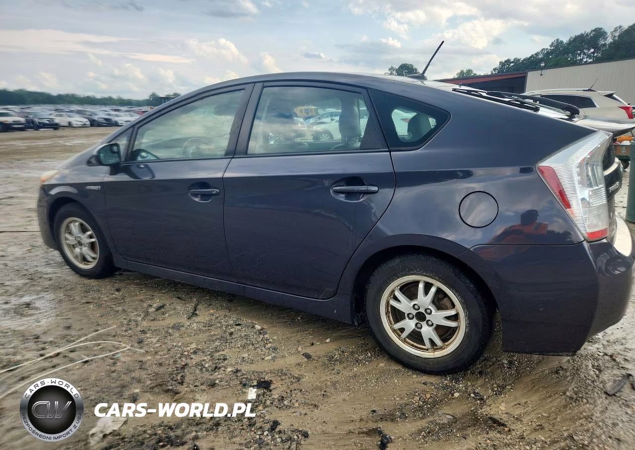 2011 Toyota Prius Four VIN:JTDKN3DU4B0270425 - 2