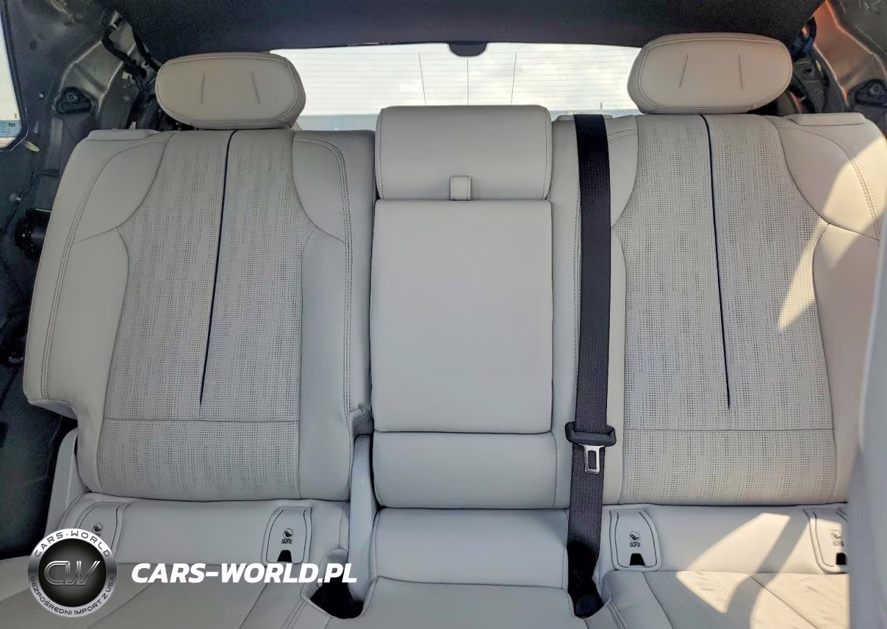2025 Cadillac Lyriq Sport VIN:1GYKPURL9SZ310892 - 10