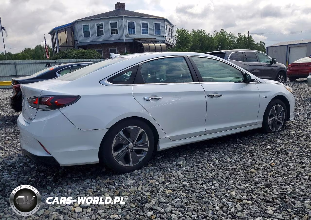 2019 Hyundai Sonata Plug-In Hybrid VIN:KMHE14L2XKA093996 - 3