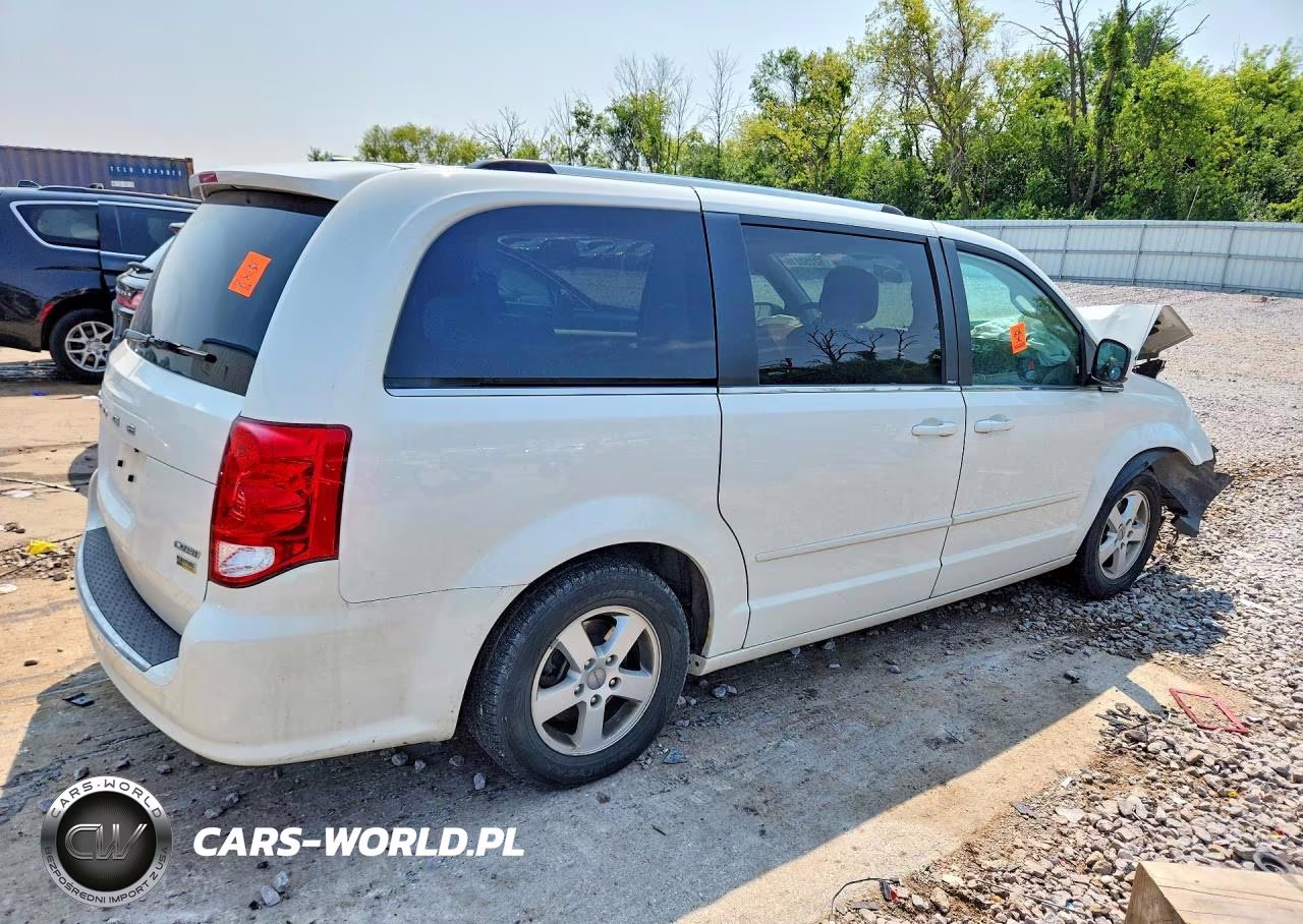 2011 Dodge Grand Caravan Crew VIN:2D4RN5DG6BR643896 - 3