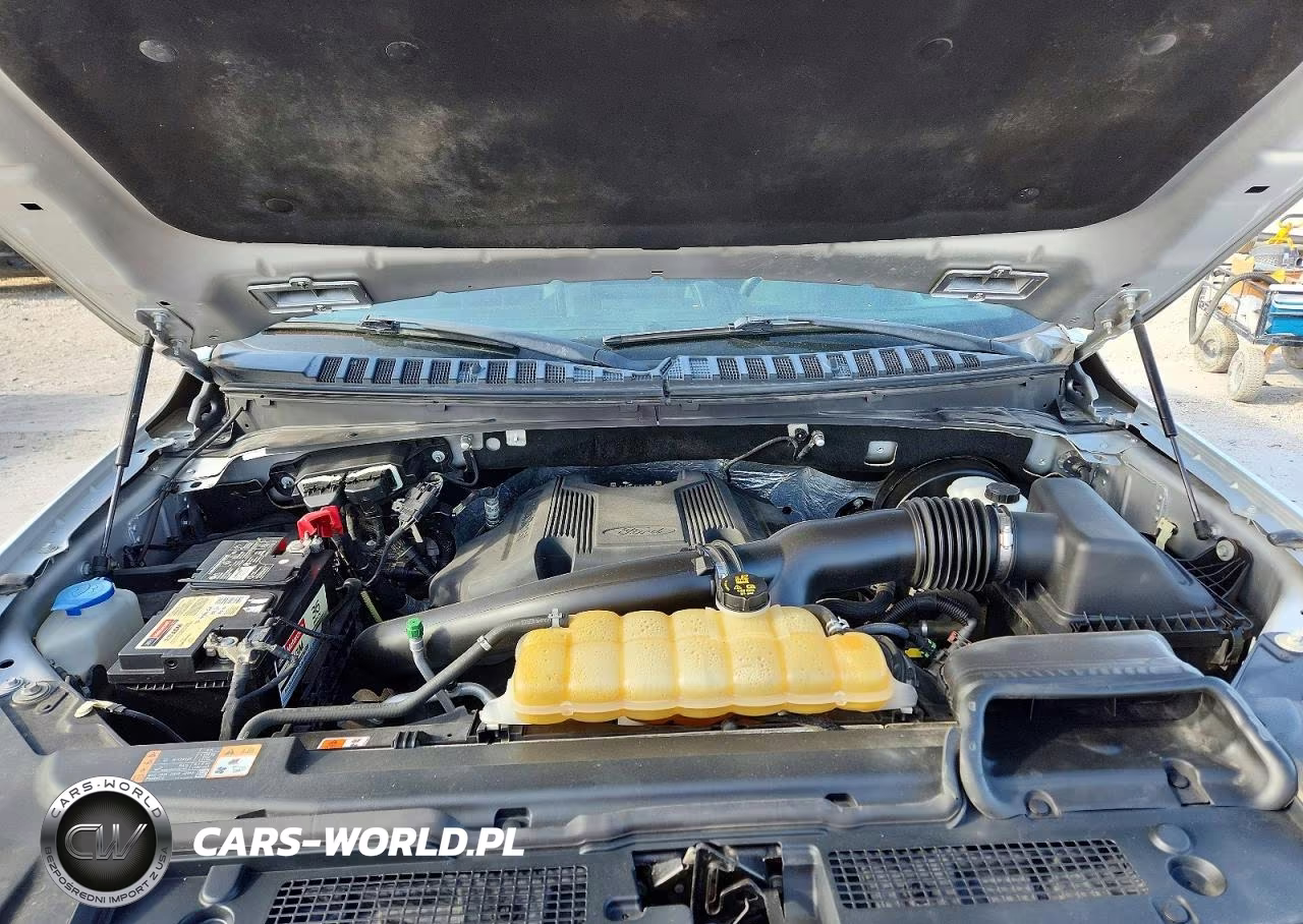 2019 Ford Expedition Xlt VIN:1FMJU1HT6KEA16167 - 12