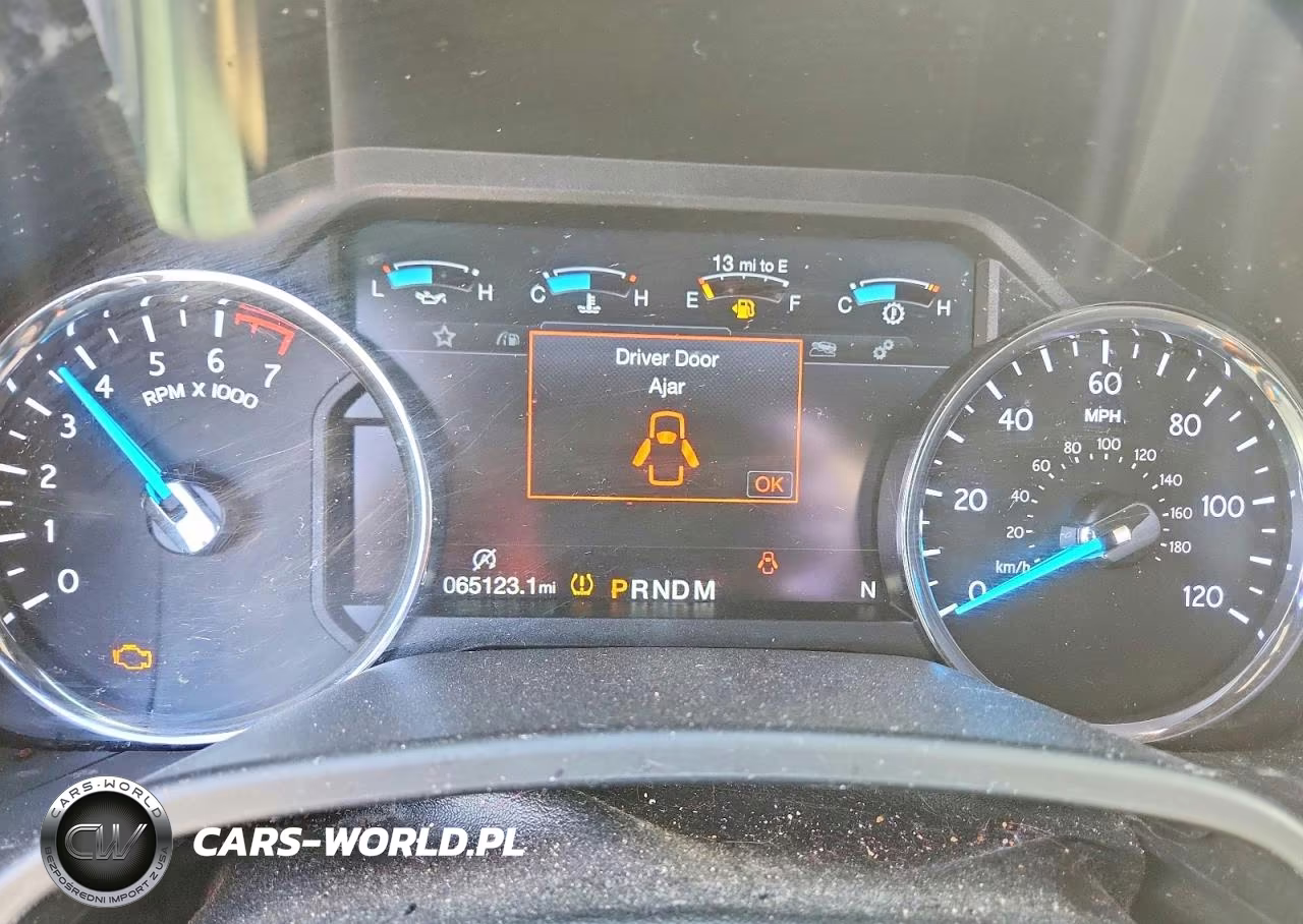2019 Ford Expedition Xlt VIN:1FMJU1HT6KEA16167 - 9