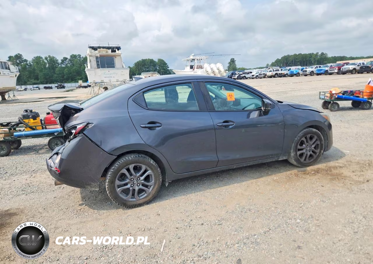 2019 Toyota Yaris Le VIN:3MYDLBYV5KY505871 - 3
