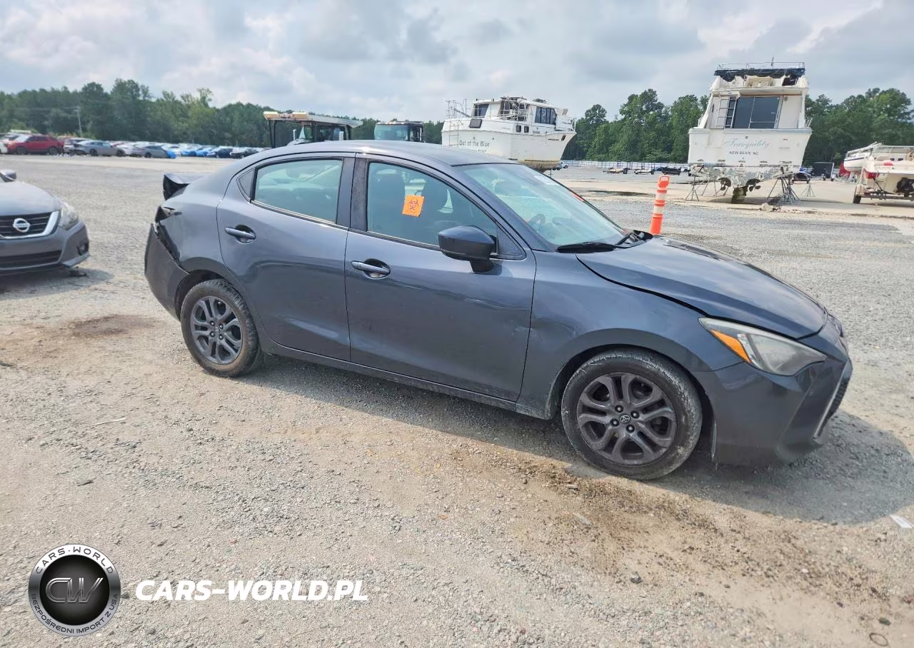 2019 Toyota Yaris Le VIN:3MYDLBYV5KY505871 - 4