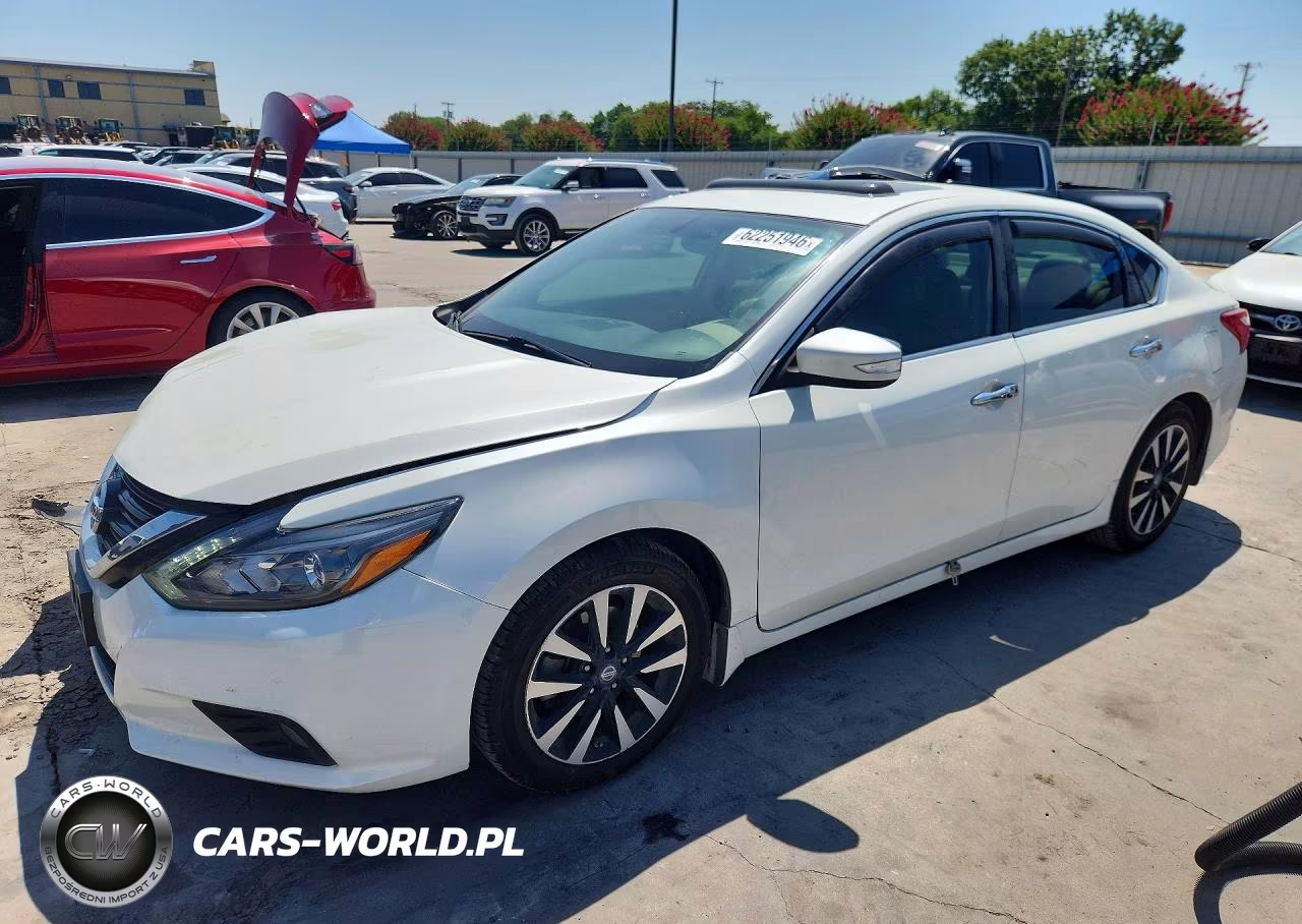 2017 Nissan Altima – zdjęcie 1 z 12