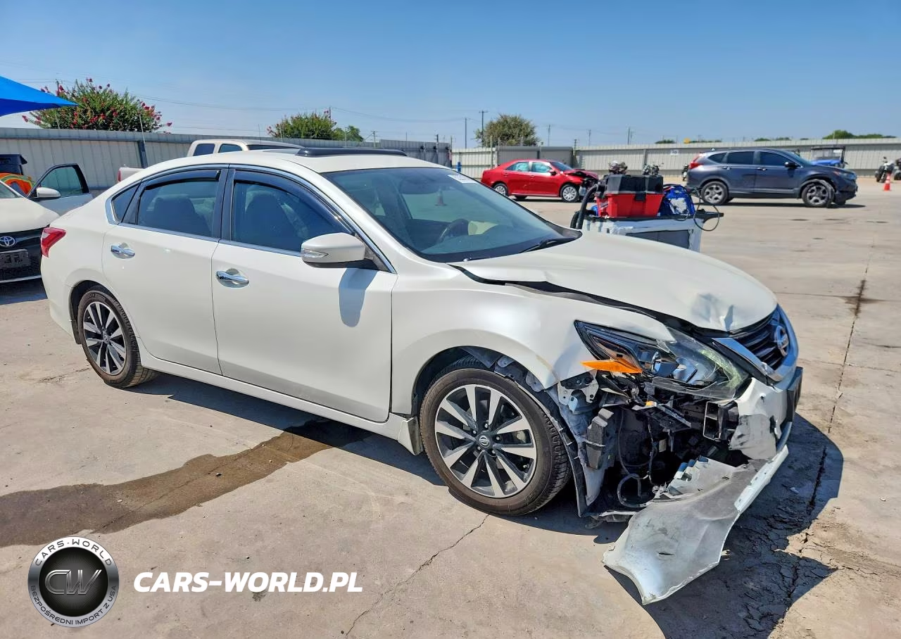 2017 Nissan Altima VIN:1N4AL3AP4HC488717 - 4