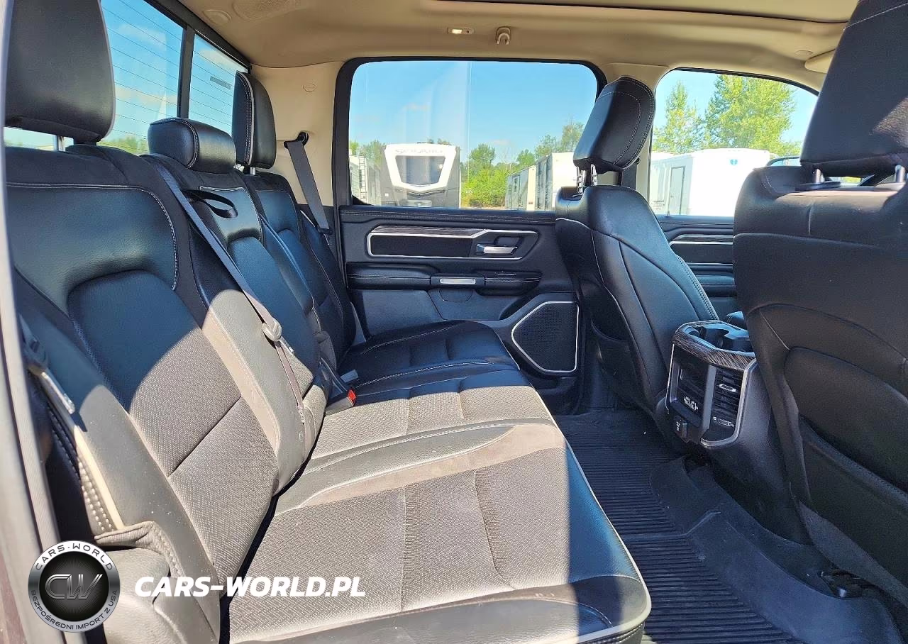 2020 Ram 1500 Laramie VIN:1C6SRFJM7LN379273 - 10