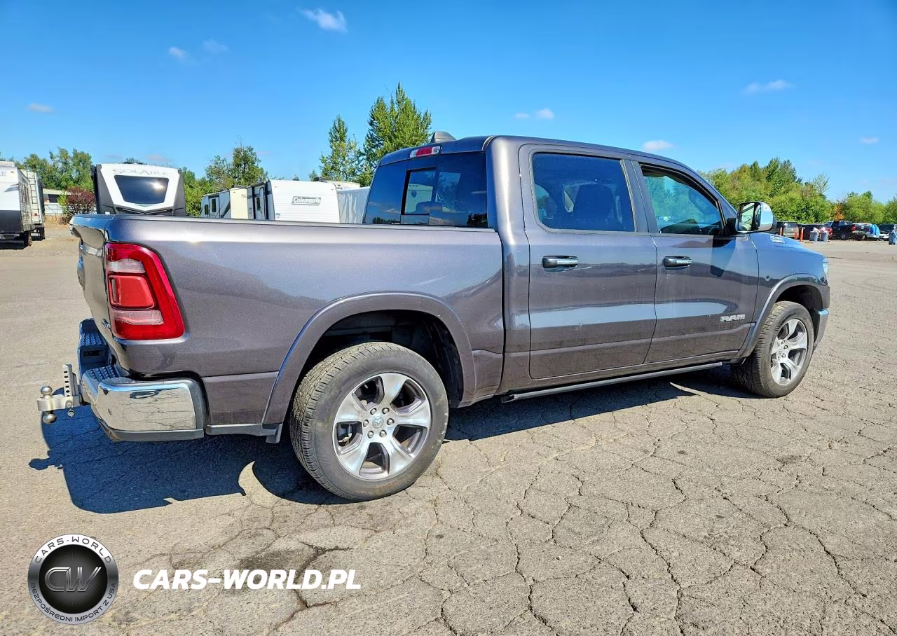 2020 Ram 1500 Laramie VIN:1C6SRFJM7LN379273 - 3