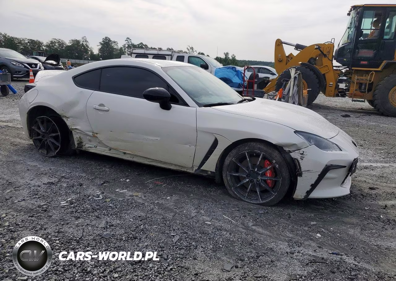 2025 Toyota Gr 86 Premium VIN:JF1ZNBE18S9752815 - 4