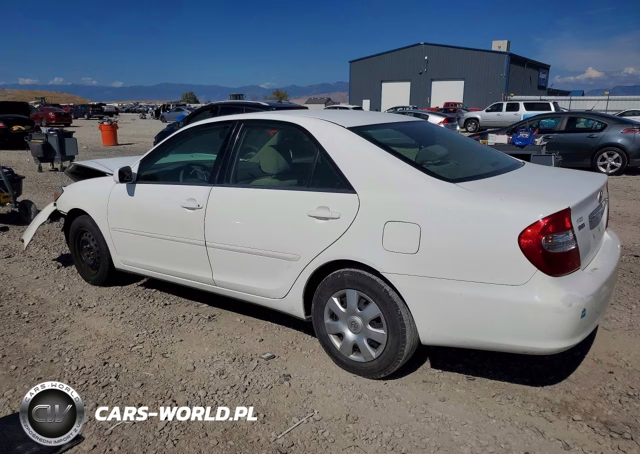 2002 Toyota Camry Le VIN:4T1BE32K12U083519 - 2