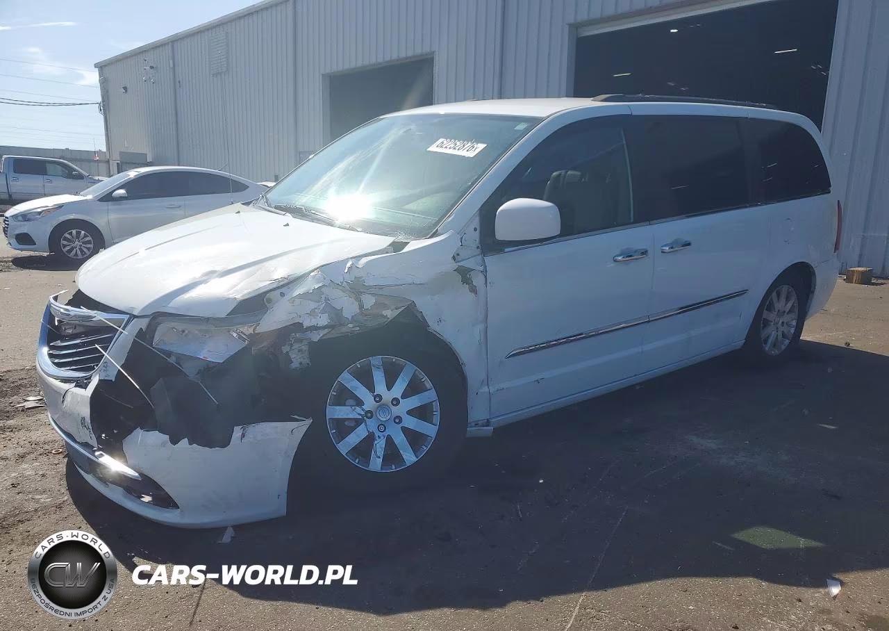 2015 Chrysler Town & Country – zdjęcie 1 z 13
