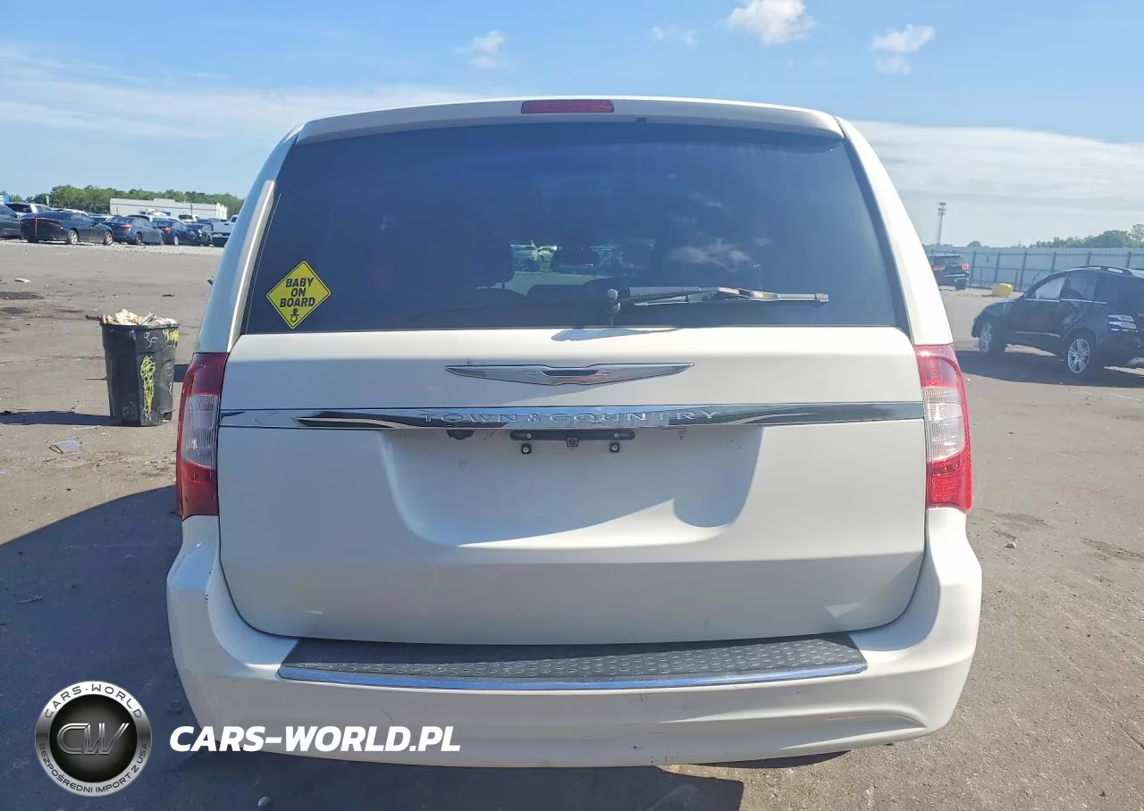2015 Chrysler Town & Country VIN:2C4RC1BG8FR630281 - 6