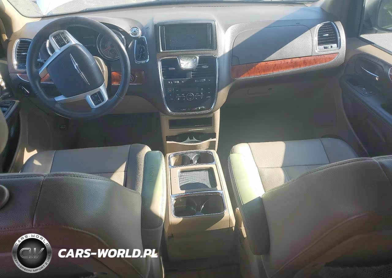 2015 Chrysler Town & Country VIN:2C4RC1BG8FR630281 - 8