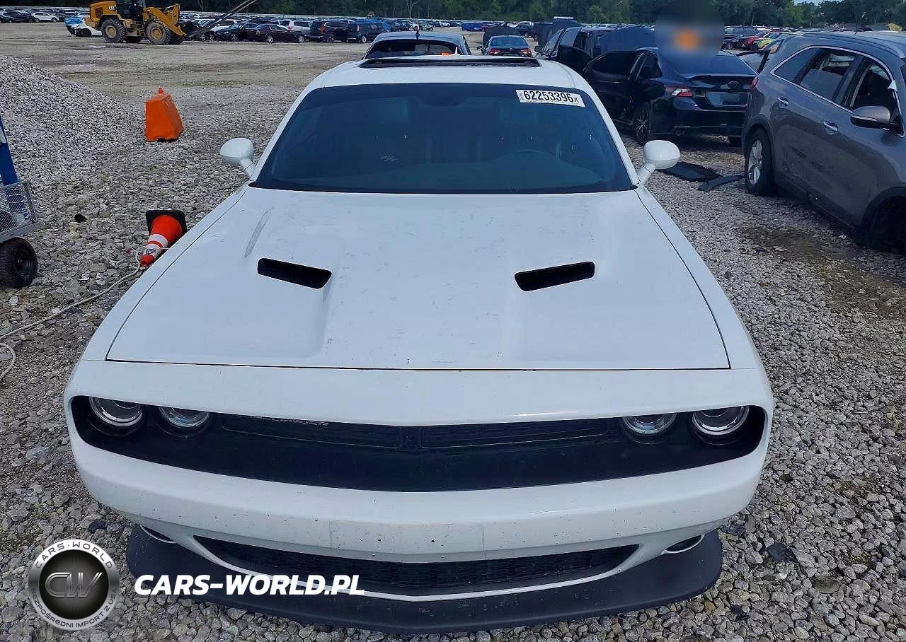 2015 Dodge Challenger R VIN:2C3CDZFJ3FH744156 - 5