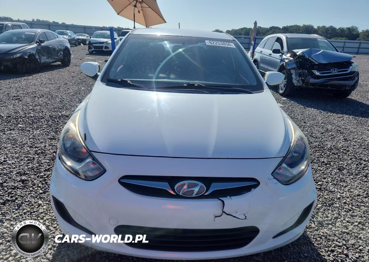 2013 Hyundai Accent Gs VIN:KMHCT5AE6DU136381 - 5