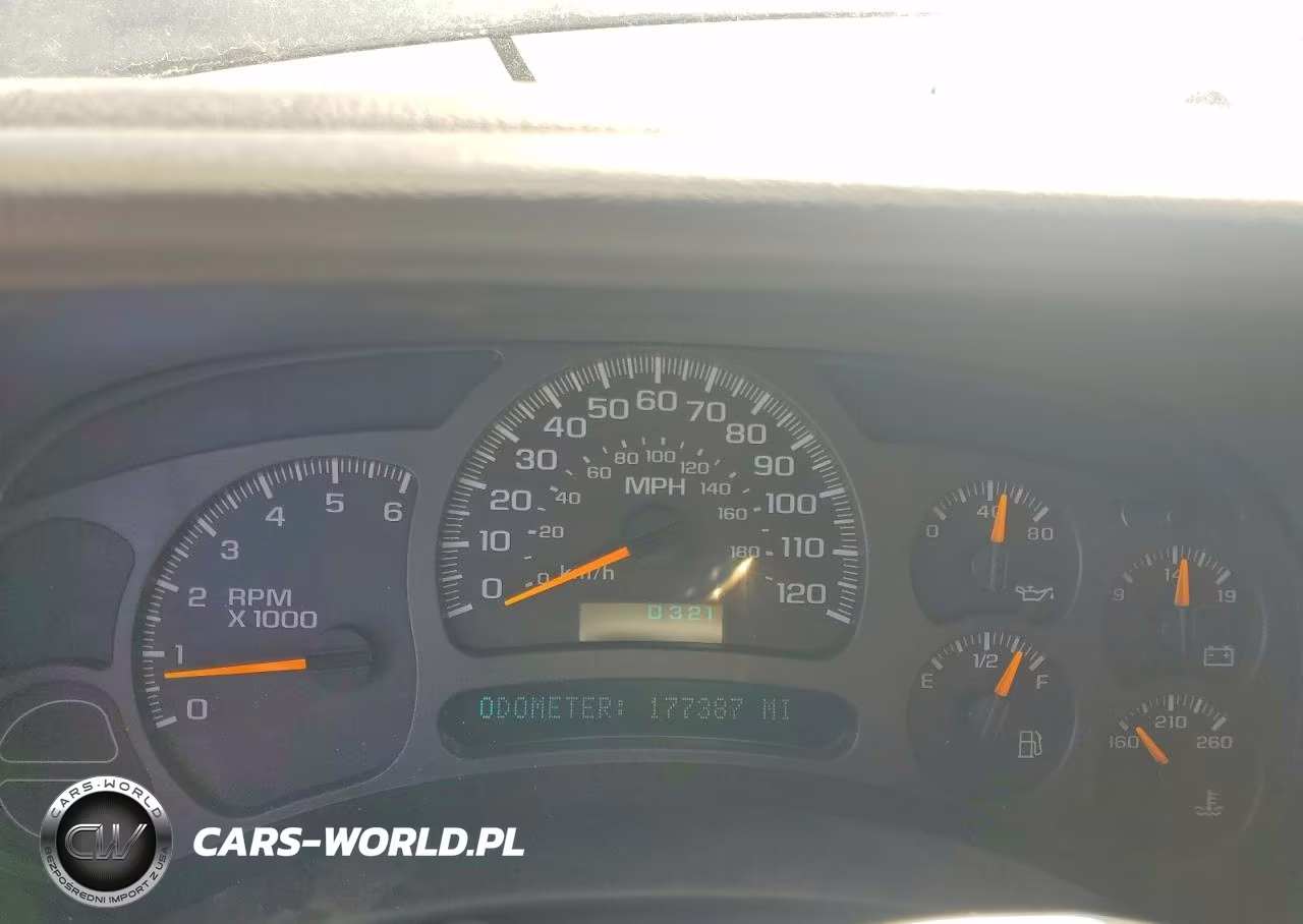 2003 GMC New Sierra C1500 VIN:2GTEC19V231175215 - 9