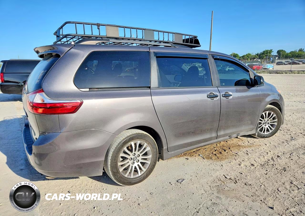 2018 Toyota Sienna Xle Premium 8-Passenger VIN:5TDYZ3DC5JS914578 - 3