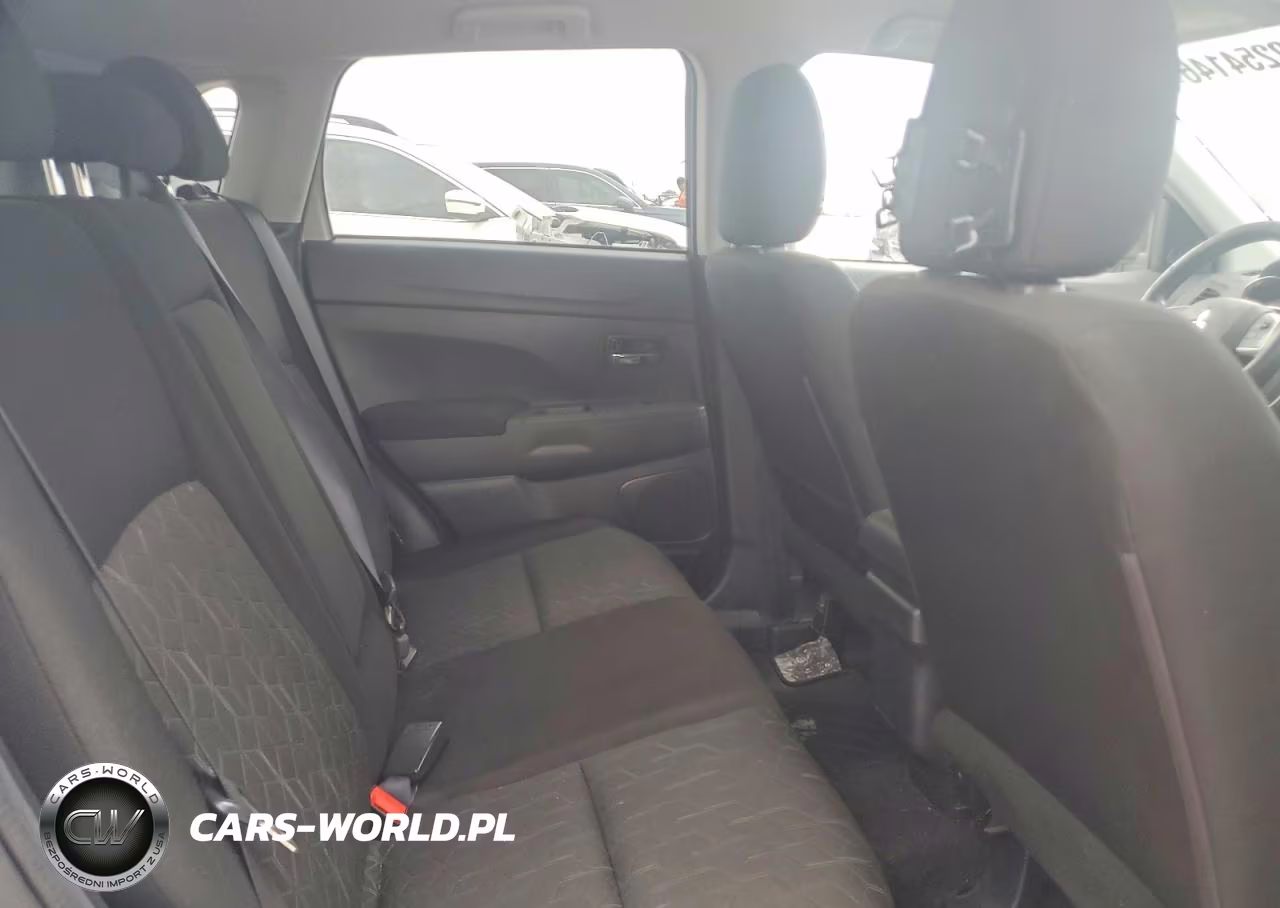 2023 Mitsubishi Outlander Sport S-Se VIN:JA4ARUAU6PU010211 - 10