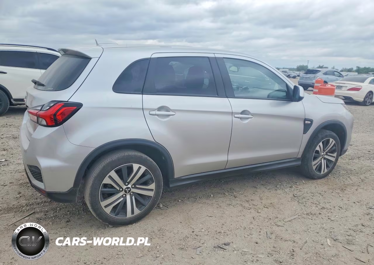 2023 Mitsubishi Outlander Sport S-Se VIN:JA4ARUAU6PU010211 - 3
