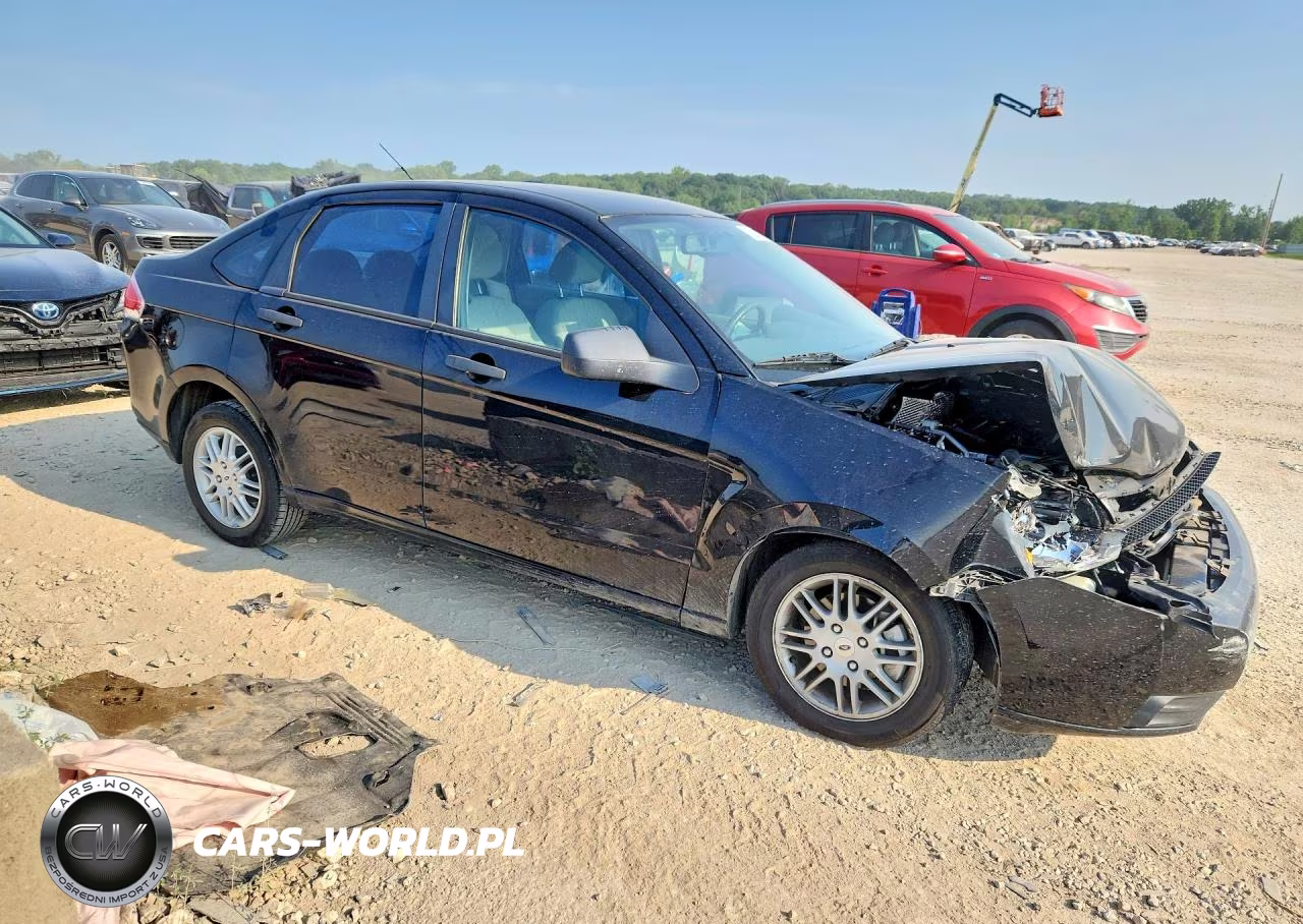 2011 Ford Focus Se VIN:1FAHP3FN8BW141441 - 4