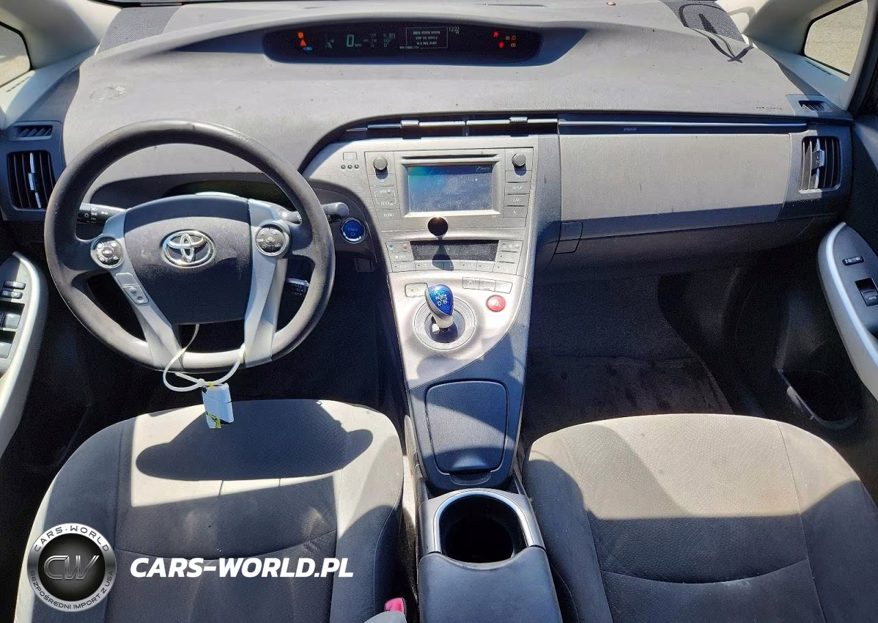 2012 Toyota Prius Two VIN:JTDKN3DUXC1528653 - 8