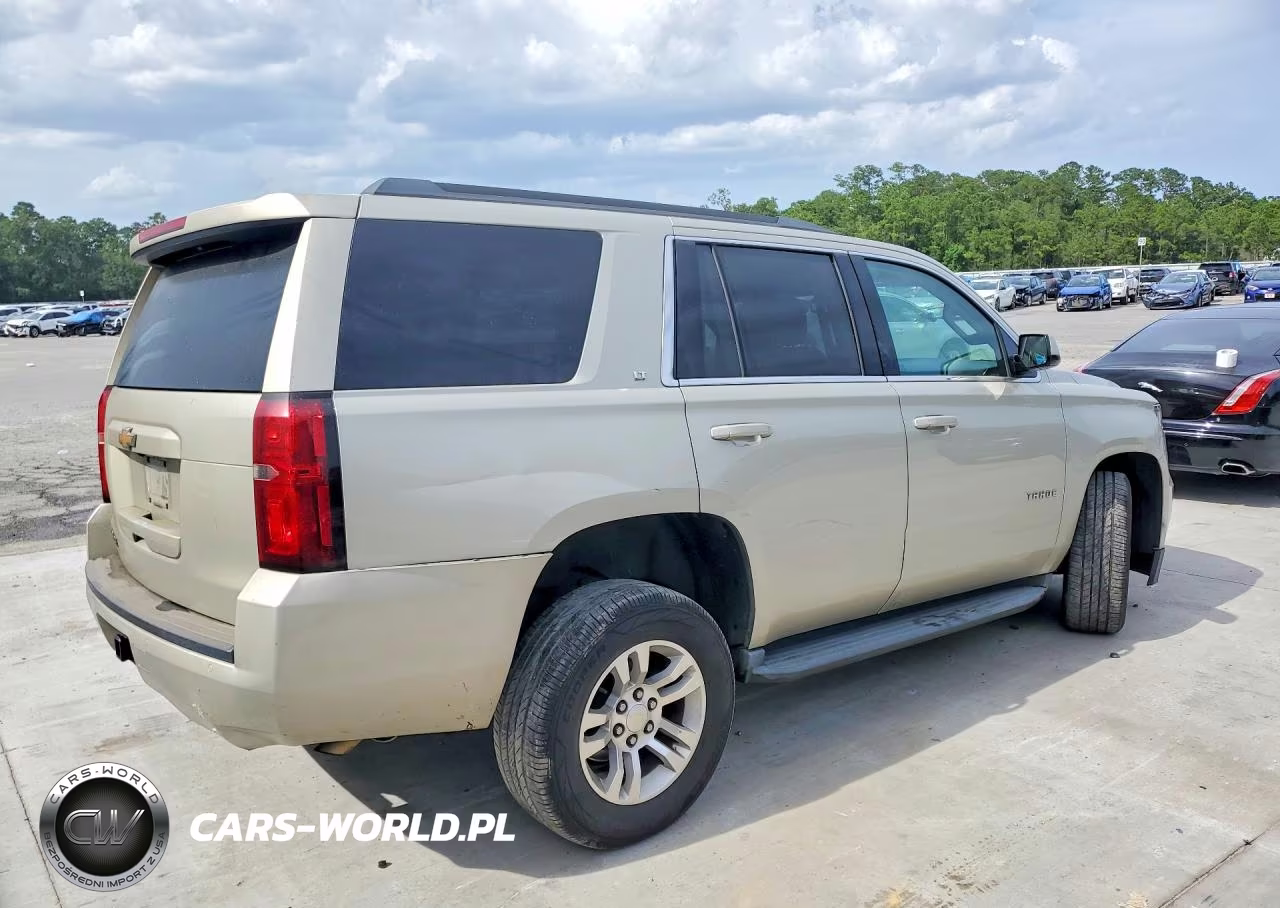 2017 Chevrolet Tahoe C1500 Lt VIN:1GNSCBKC0HR130572 - 3