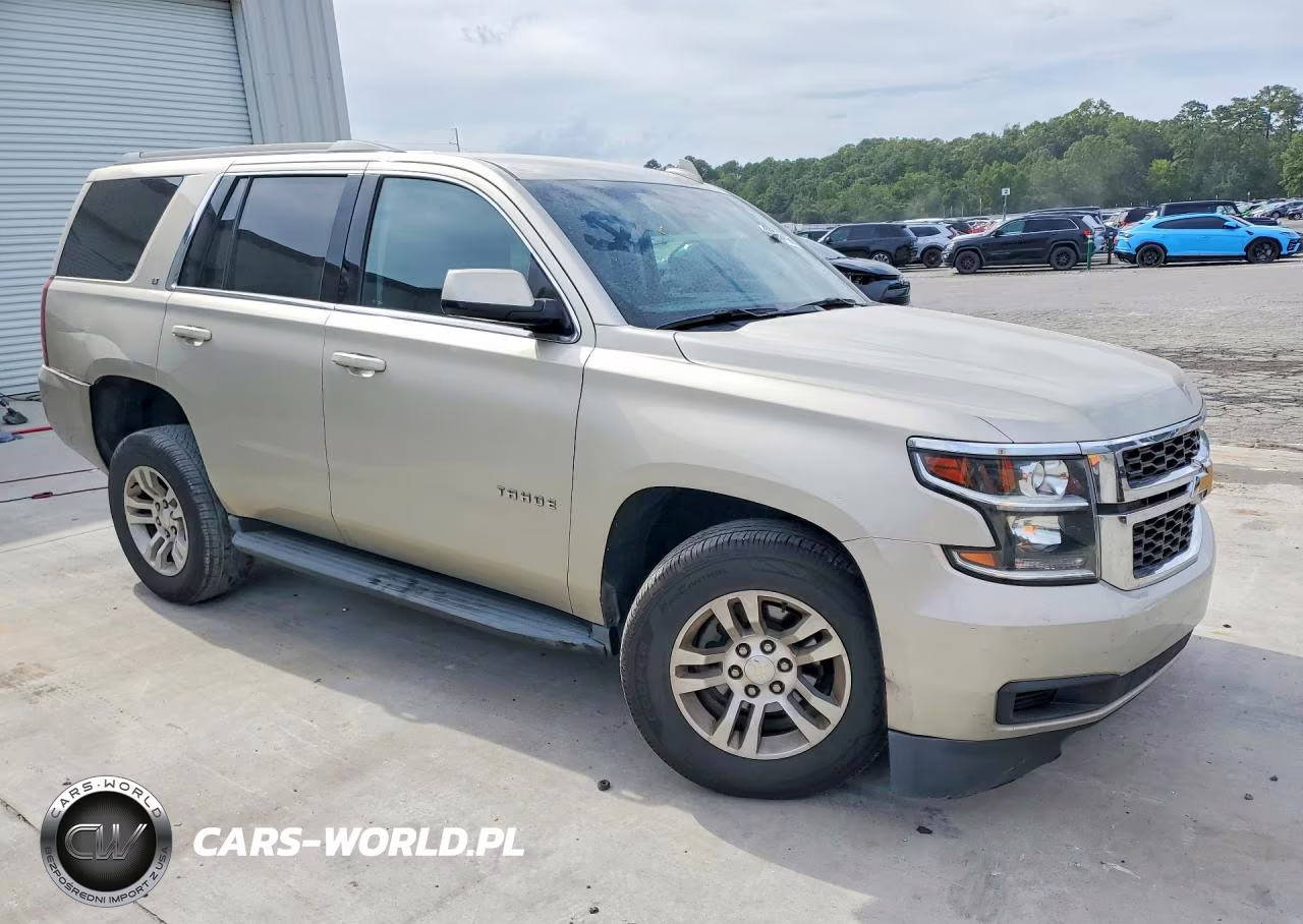 2017 Chevrolet Tahoe C1500 Lt VIN:1GNSCBKC0HR130572 - 4