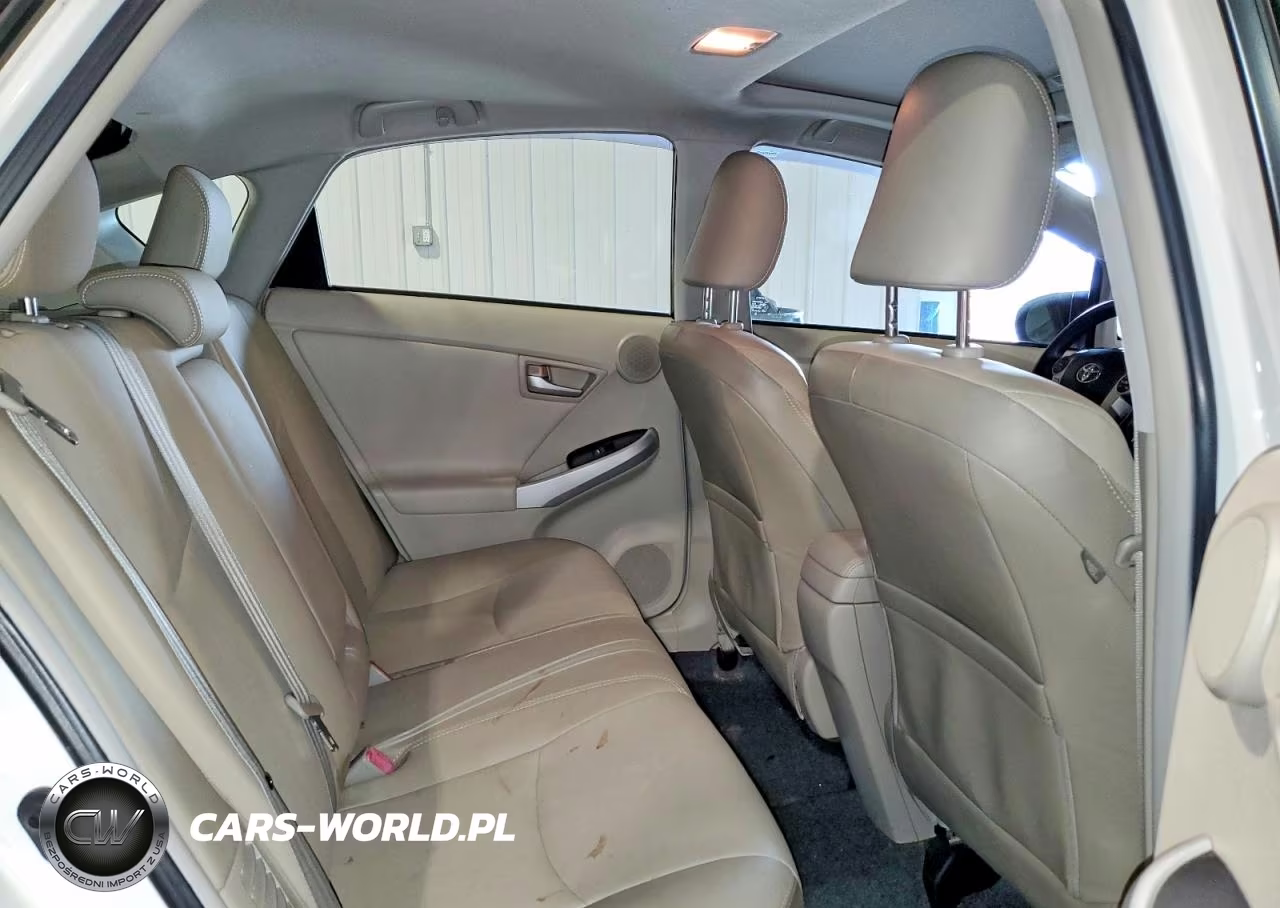 2013 Toyota Prius Four VIN:JTDKN3DUXD1685567 - 10